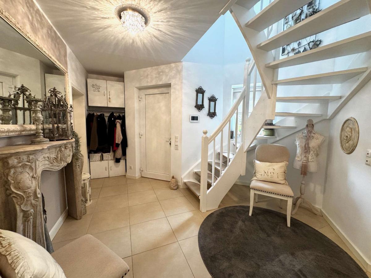 Diele mit Treppe