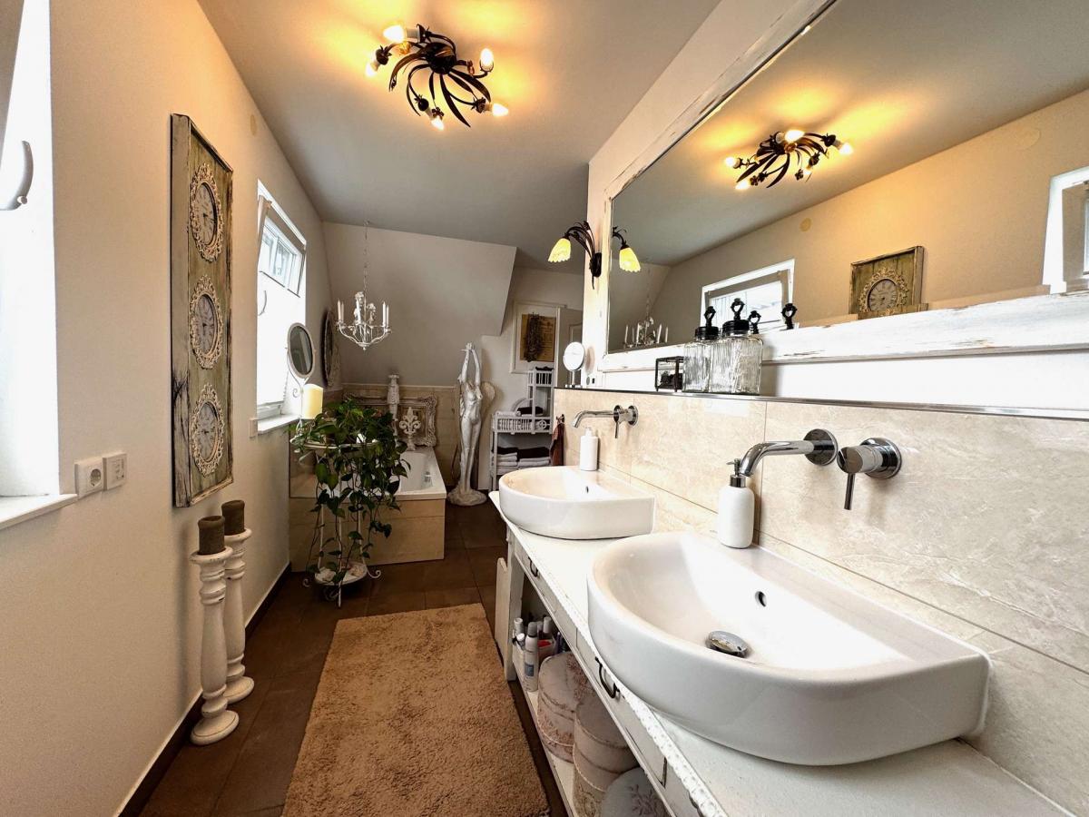 Hauptbadezimmer