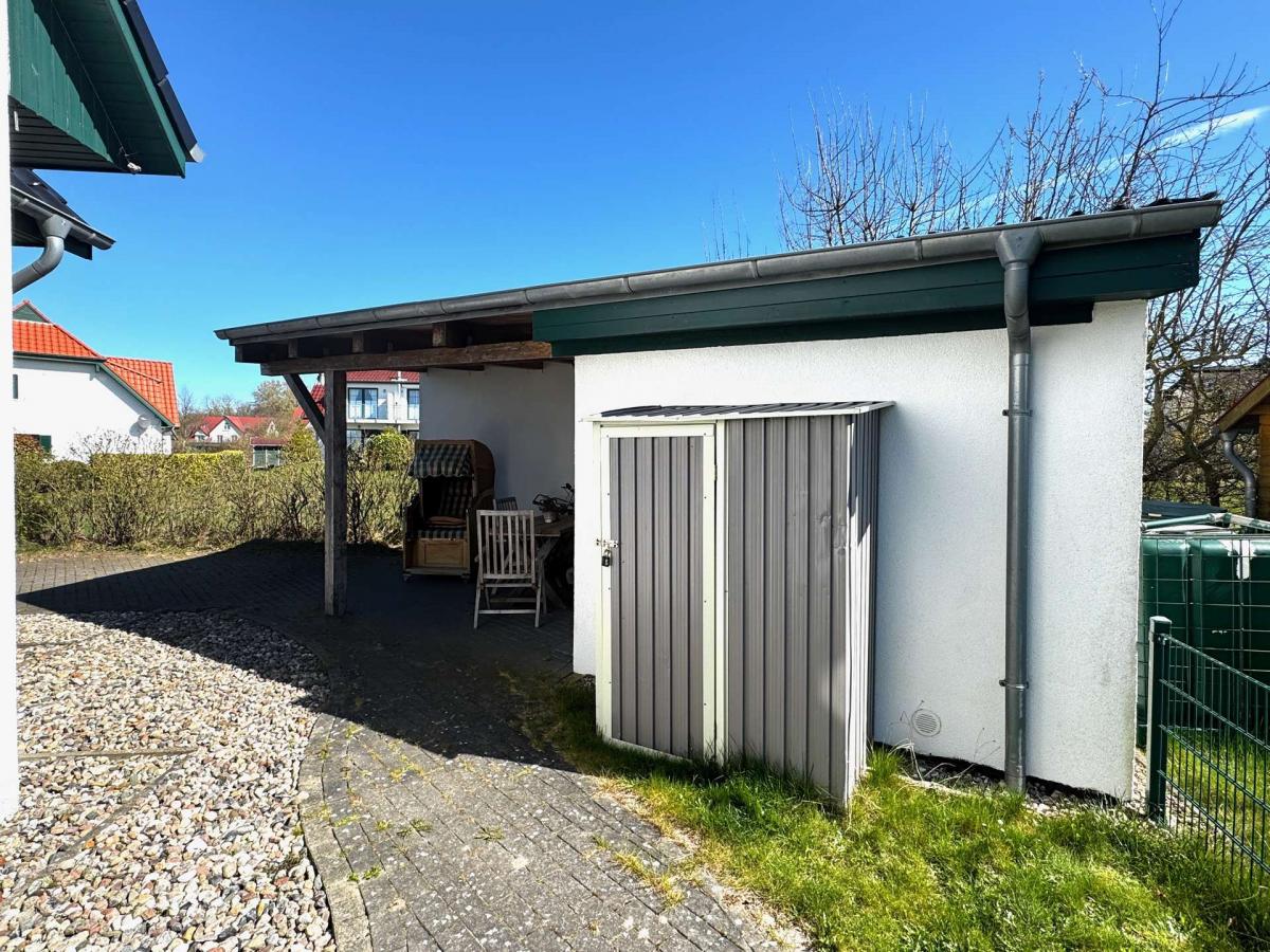 massives Nebengebäude