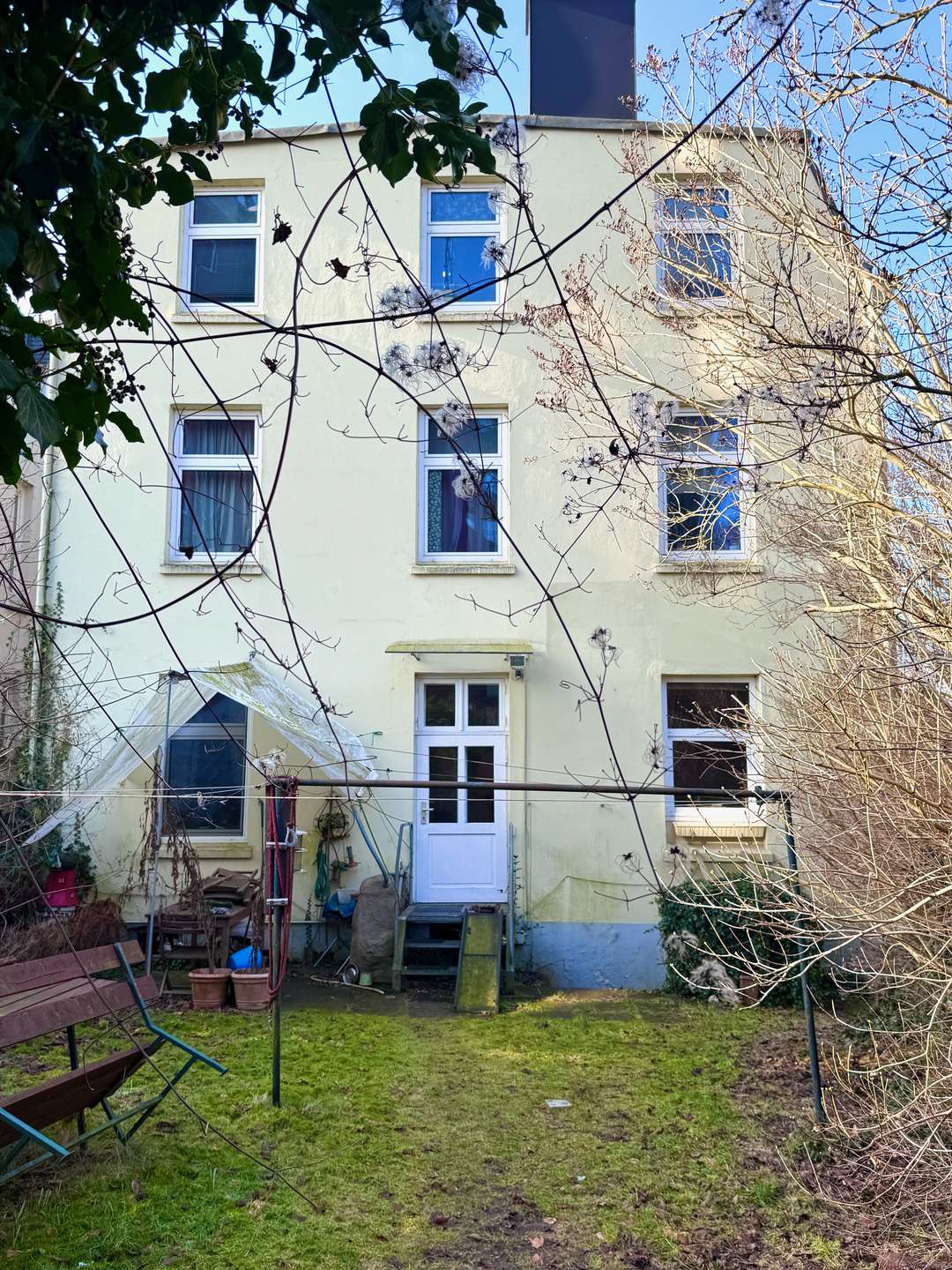 Rückwärtige Ansicht