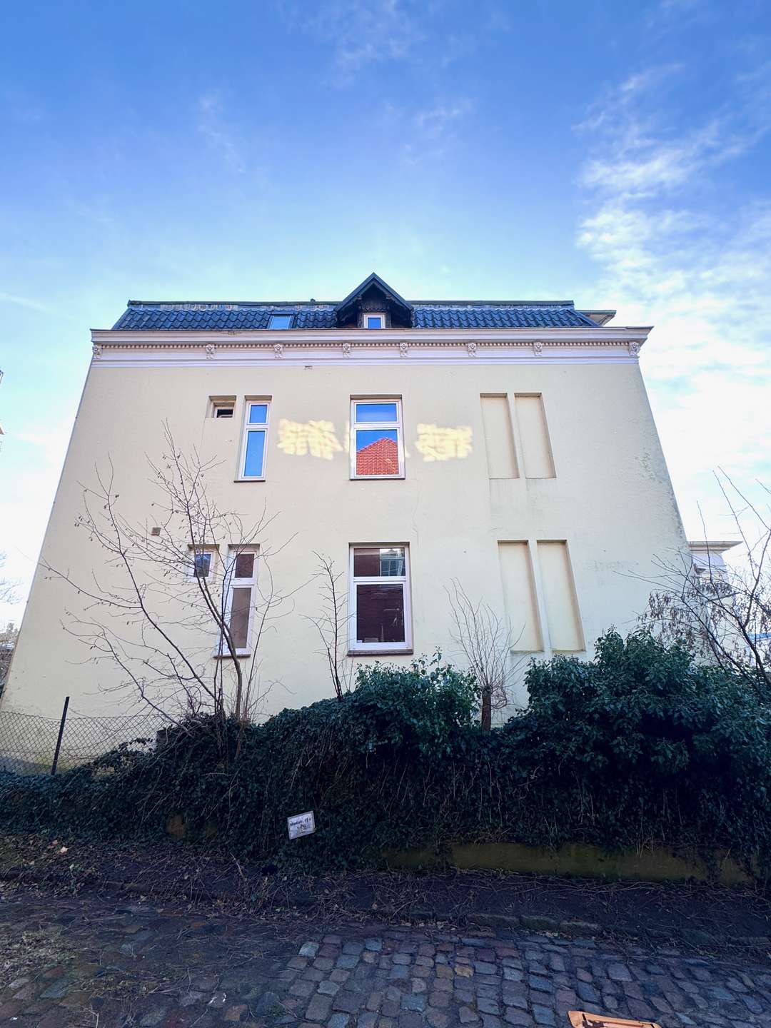 Rückwärtige Ansicht