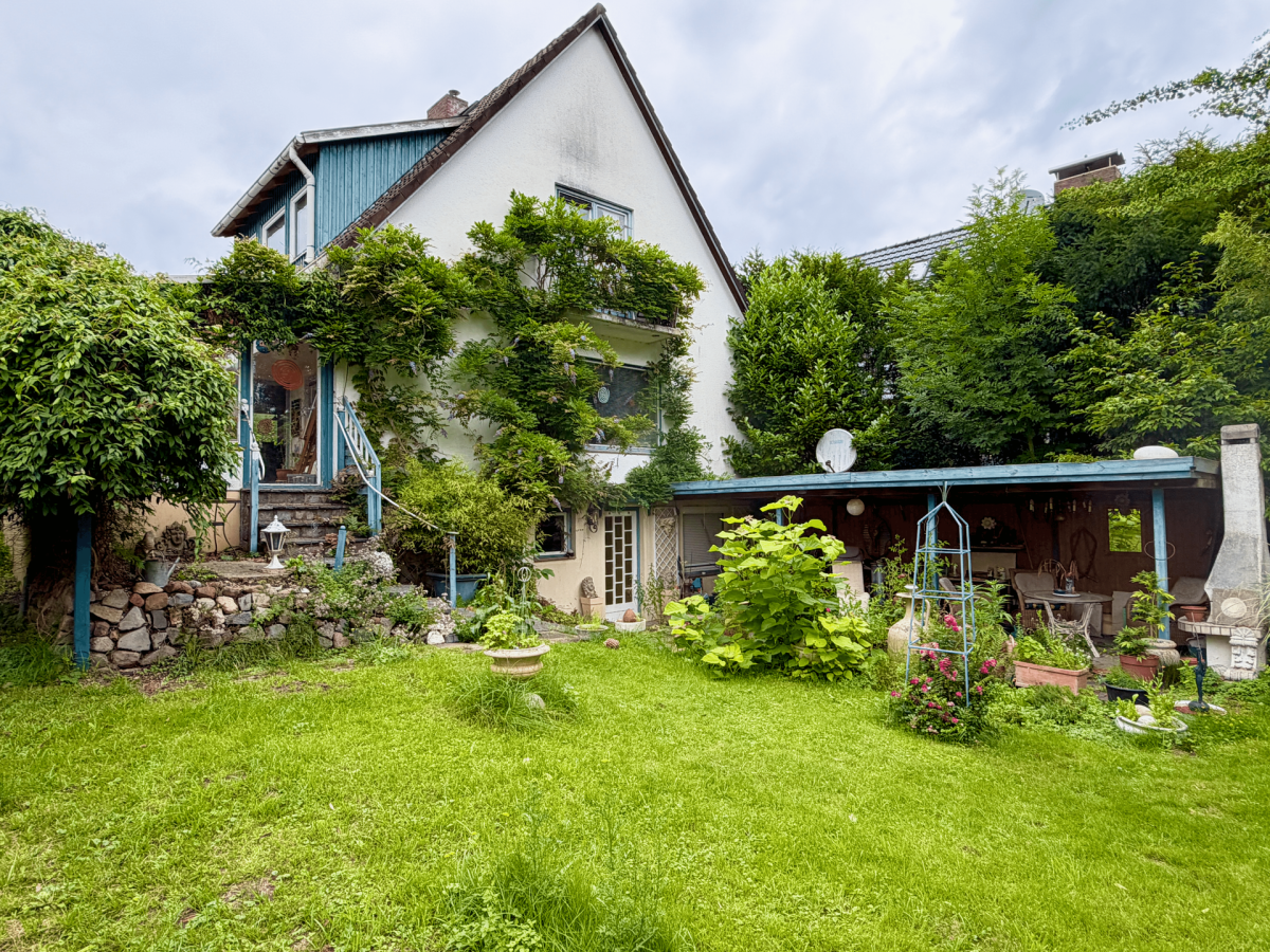 Abrissgebäude / Garten