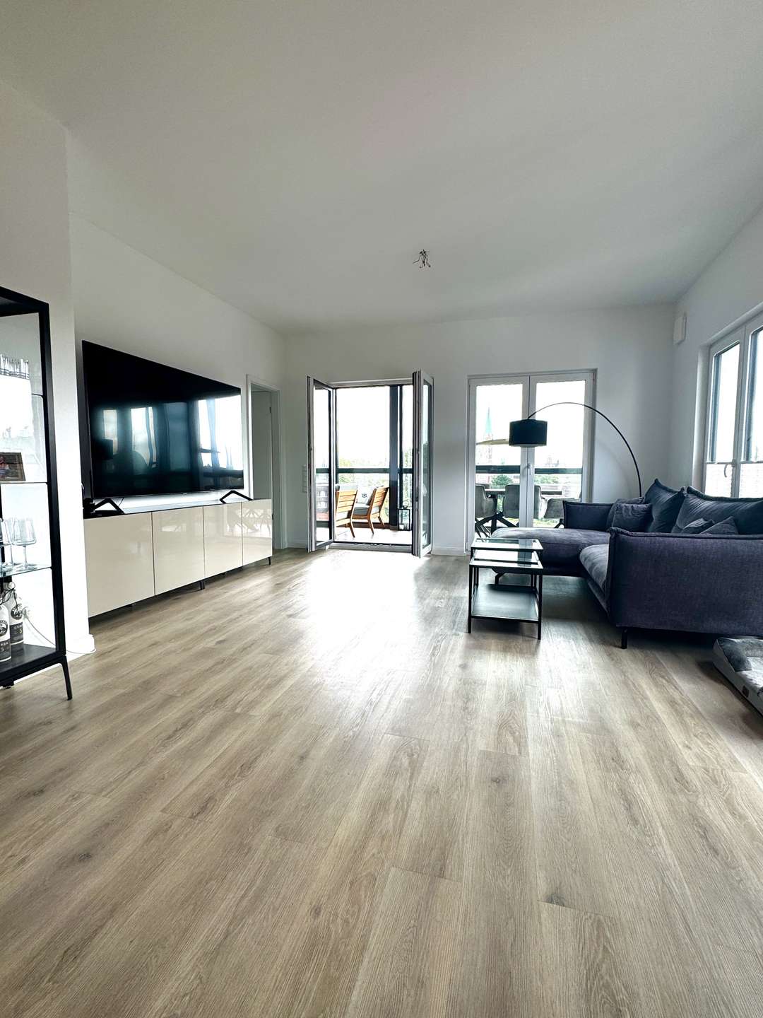 VERMIETET - Top Etagenwohnung mit Wintergarten und Tiefgarage in zentraler Lage