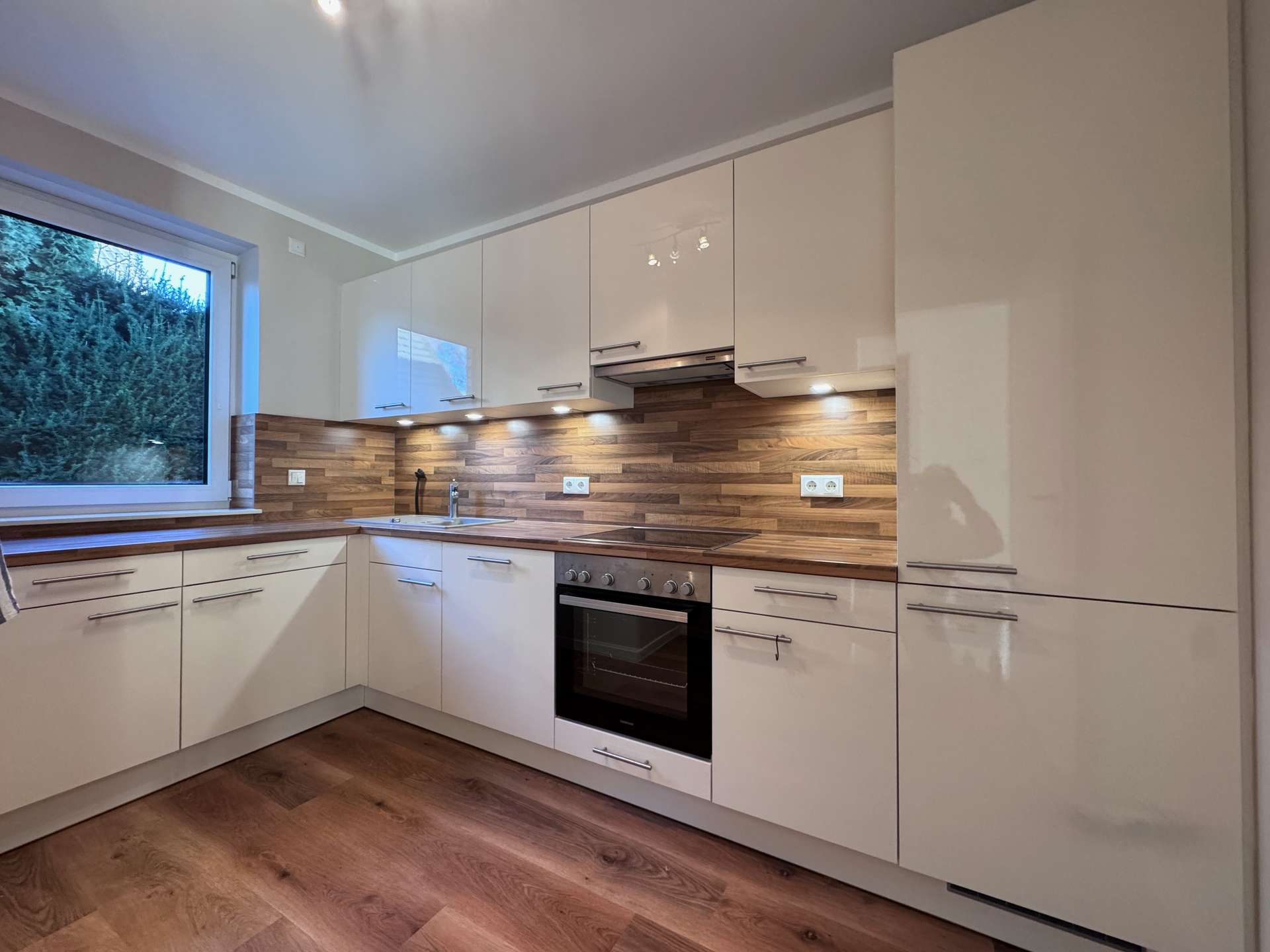 Top modernes Reihenendhaus in Stockelsdorf - Neuwertig - Garten - sofort frei